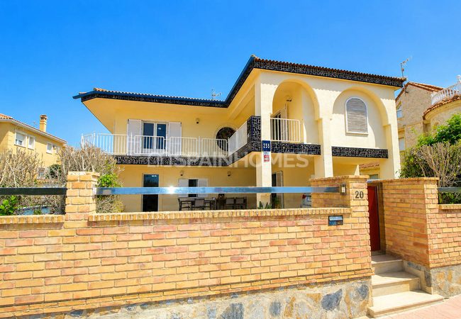 Villa Independiente Con Piscina Privada En Orihuela Alicante 2