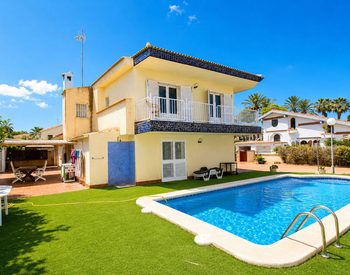 Villa Independiente Con Piscina Privada En Orihuela Alicante 1