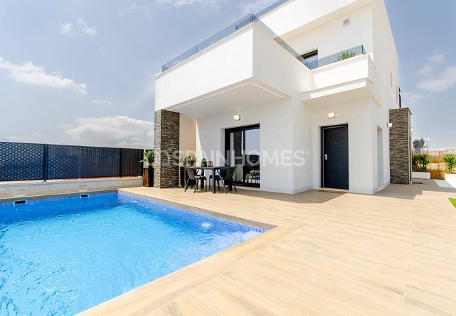 Villas with Private Pools Near Amenities in Orihuela Alicante 4