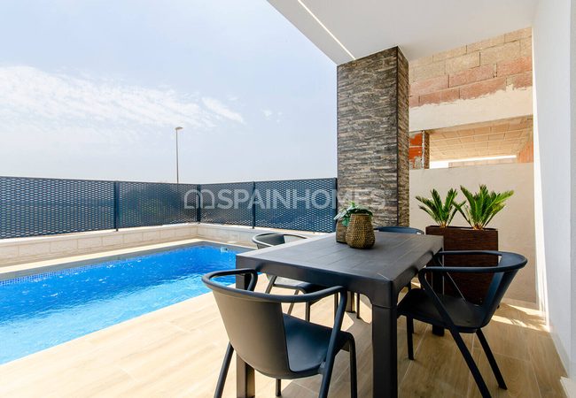 Villas with Private Pools Near Amenities in Orihuela Alicante 12