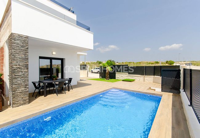 Villas with Private Pools Near Amenities in Orihuela Alicante 5