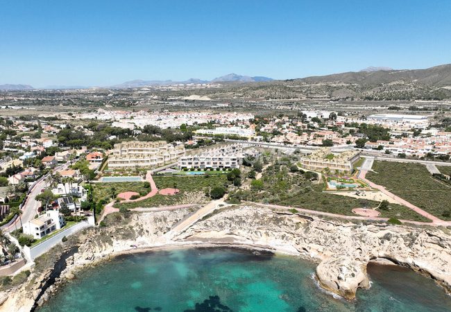 Alicante El Campello'de Deniz Manzaralı Satılık Yarı Müstakil Evler 8