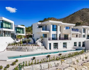 Villa Independiente De 8 Dormitorios Con Piscina En Finestrat 1