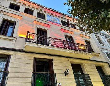 Hotel Aan Het Strand Te Koop In El Masnou, Barcelona 1