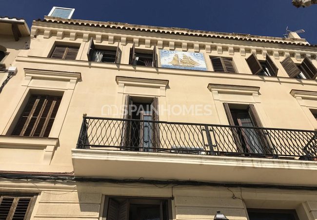 Barselona El Masnou’da Denize Sıfır Konumda Satılık Otel 2