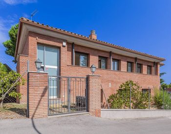 Maison À Vendre À Mataró Barcelone Avec Jardin Privé 3