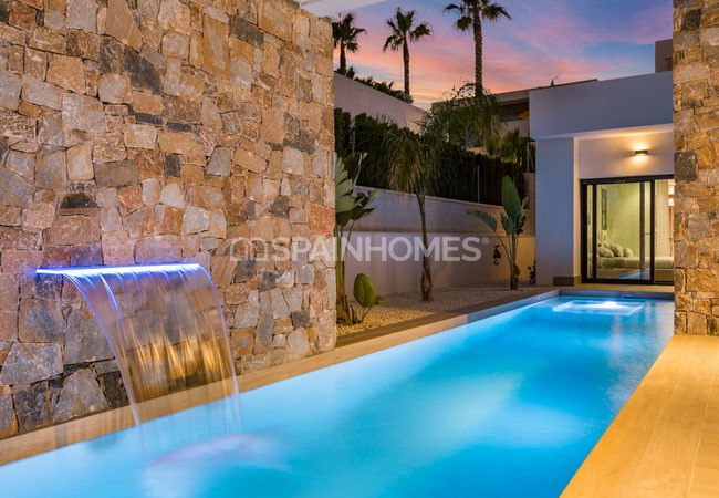 Spacious New Villa with Private Pool in Benijofar, Alicante 3