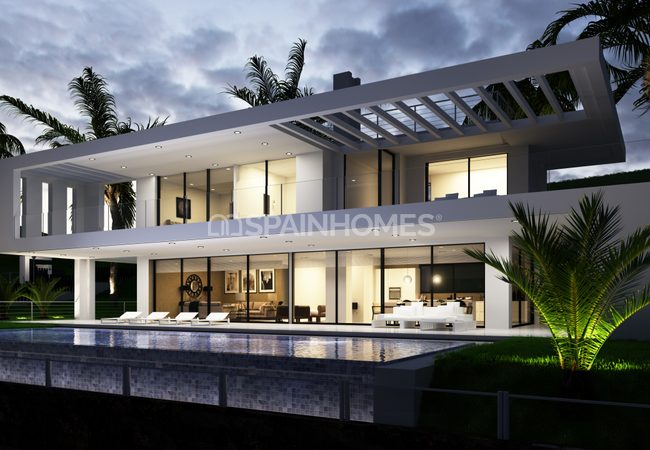 Marbella'da Açık Manzaralı Müstakil Villalar 5