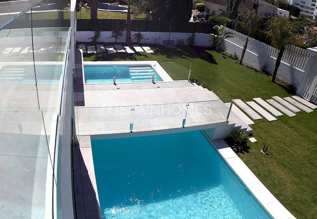 Spectacular Frontline Golf Villas in Marbella, Costa Del Sol 5