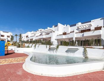 Almeria’da Ferah Teraslı Doğal Işık Dolu Daireler 3