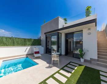 İspanya Almeria'da Plaja 400 Metre Uzaklıkta Şık Villalar 1