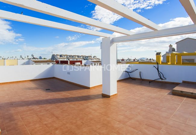 Ready to Move Semi-detached Country House in Murcia 3