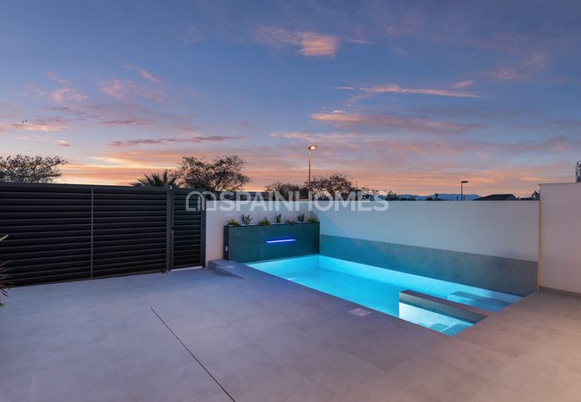 Well Located Detached Villas in Benijofar, Alicante 13