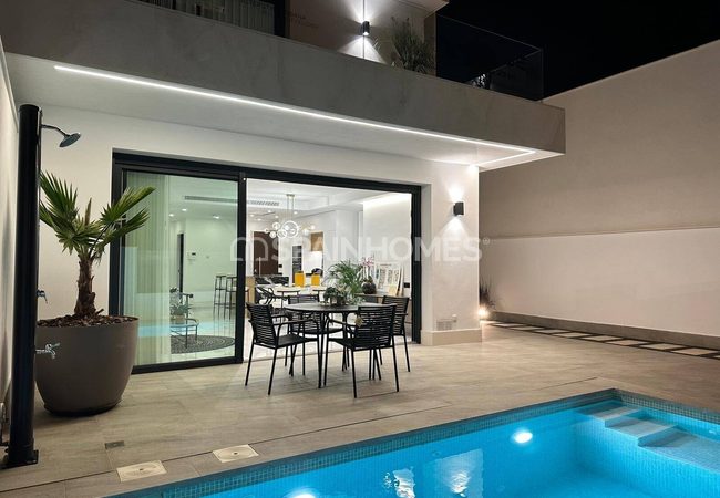 Spacious Semi Detached Homes with a Solarium in San Pedro 15