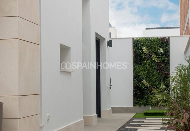 Spacious Semi Detached Homes with a Solarium in San Pedro 7