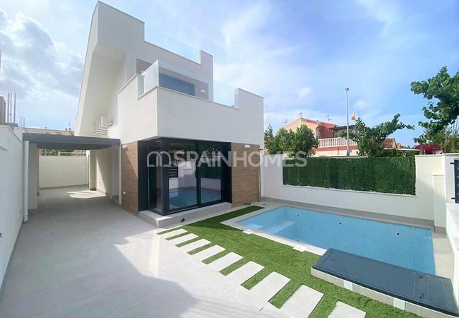 Villa with Pool and Parking in Los Alcázares Murcia 1