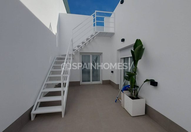Contemporary Bungalows with Private Pools in Roldán, Murcia 4