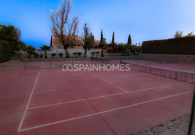 Detached Ready-to-move House with Swimming Pool in Murcia 16