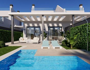 Los Alcázares’te Plaja Sıfır Projede 3 Yatak Odalı Lüks Villalar 2