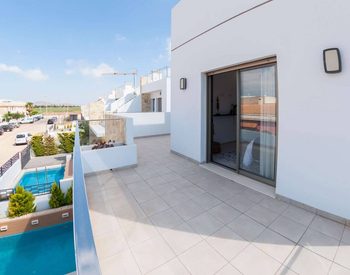 Los Alcázares'te Özel Havuzlu Modern Evler 2