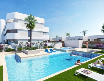 Prestigefyllda Lägenheter I En Golfanläggning I Los Alcázares 2