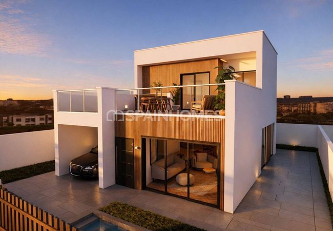 Los Alcázares'te Plajlara ve Kasaba Merkezine Yakın Havuzlu Villa