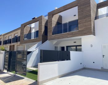 Flat with a Garden Near the Beach in San Pedro 1