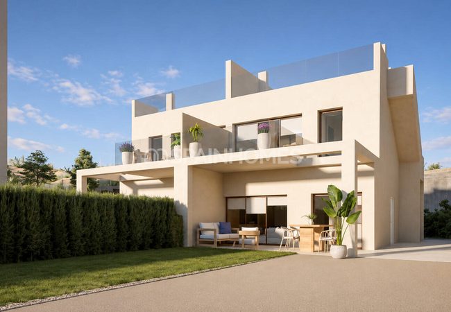 Murcia'da Havuzlu Site İçerisinde Doğa Manzaralı Villalar 3