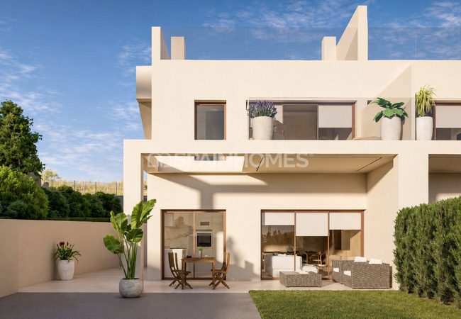 Murcia'da Havuzlu Site İçerisinde Doğa Manzaralı Villalar 4