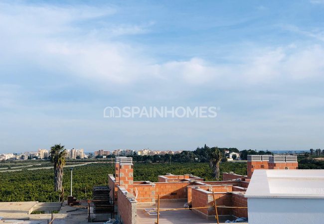 Ready Townhouses Next to the Salt Lake in Torrevieja, Alicante 8