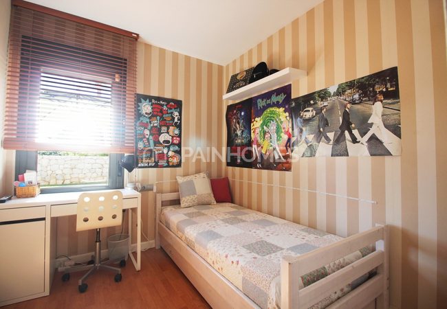 Strategically Located Ground Floor Apartment in Benalmadena 24