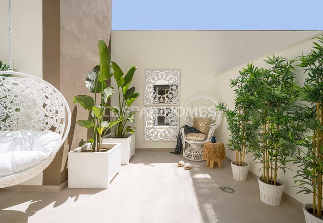Costa Del Sol Nerja'da İyi Konumda Deniz Manzaralı Emlaklar 14