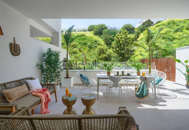Costa Del Sol Nerja'da İyi Konumda Deniz Manzaralı Emlaklar 9