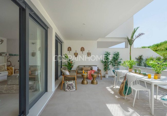 Costa Del Sol Nerja'da İyi Konumda Deniz Manzaralı Emlaklar 10