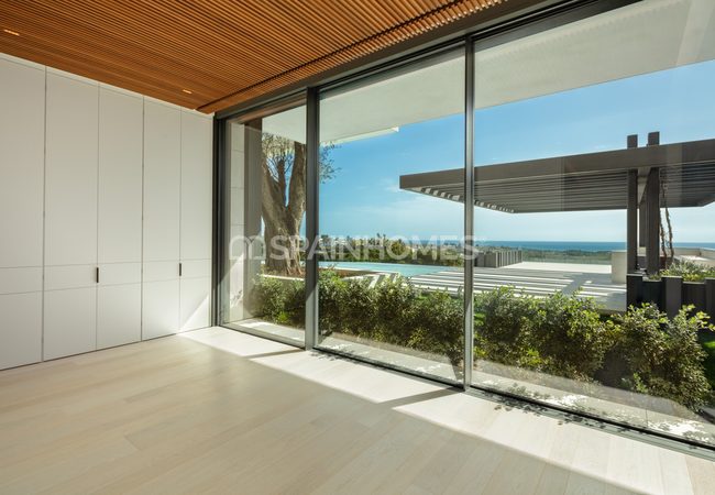 Exclusive Golf Villa with Infinity Pool in Benahavis 22