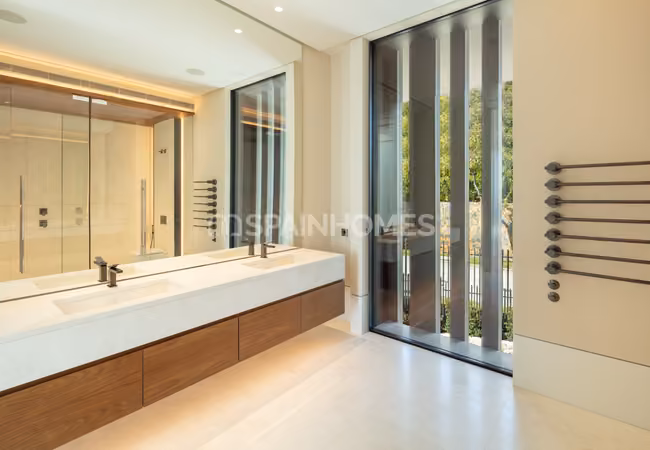 Exklusiv Golfvilla Med Infinitypool I Benahavis 27