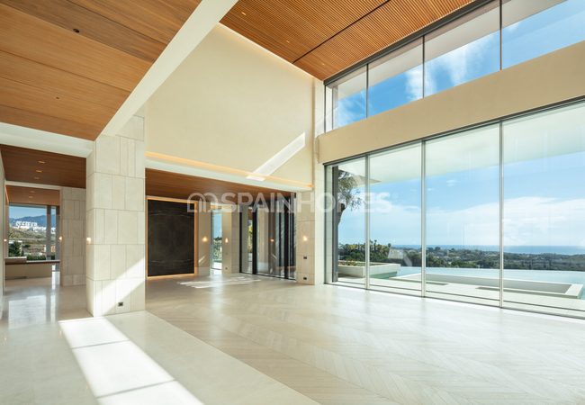 Exclusive Golf Villa with Infinity Pool in Benahavis 33