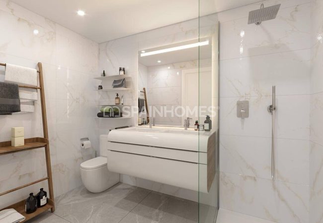 Benalmadena'da Şehir ve Doğa Manzaralı Geniş Daireler 14