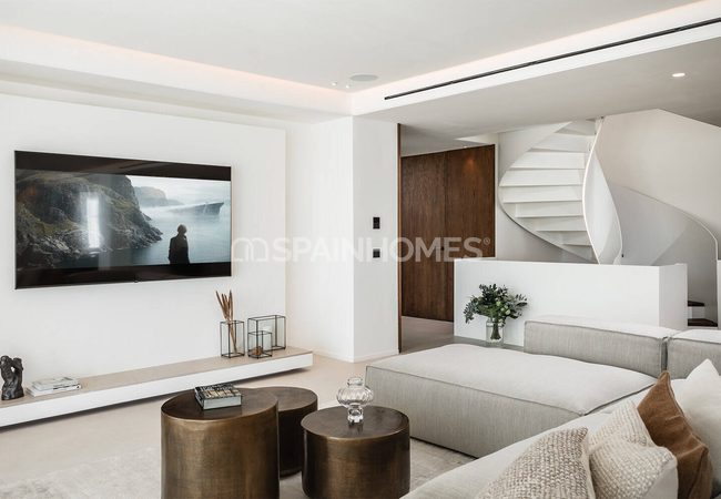 Villa De Golf Avec Caractéristiques Ultra Luxe À Benahavis 16