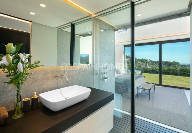 Malaga Benahavis'te Özel Havuzlu Geniş Villa 20