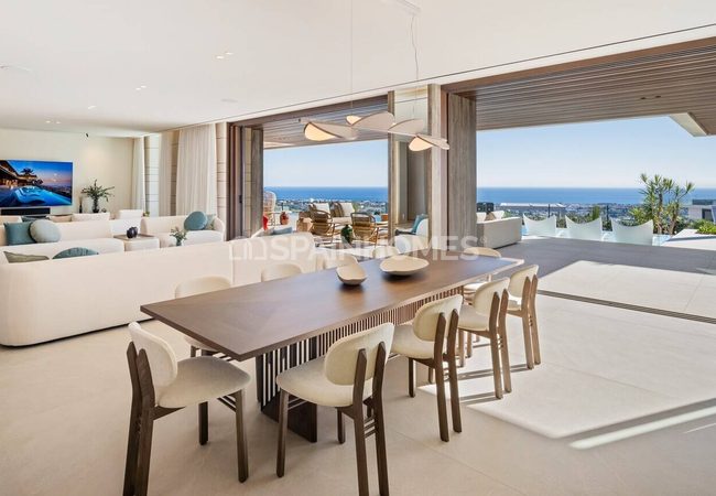 Detached Houses with Pools in Benahavis Málaga 16