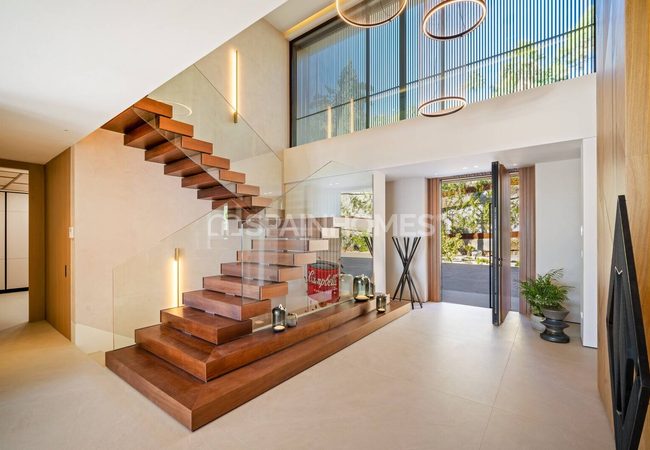 Detached Houses with Pools in Benahavis Málaga 11