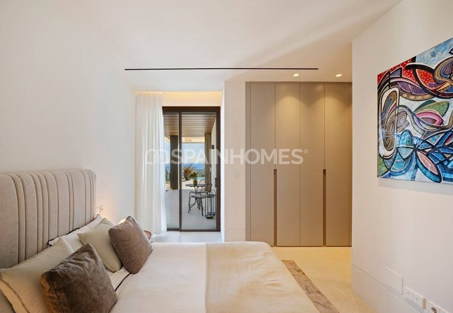Detached Houses with Pools in Benahavis Málaga 25