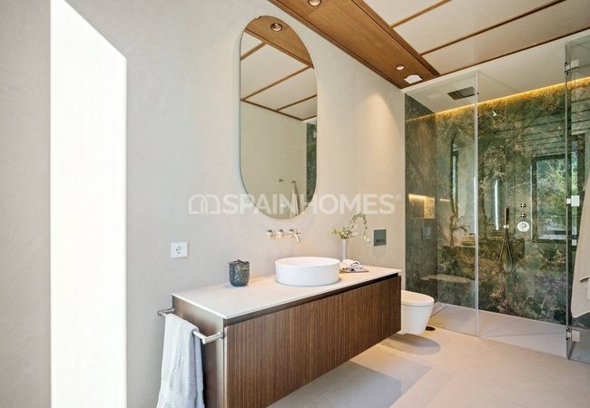 Detached Houses with Pools in Benahavis Málaga 28