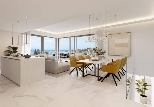 Benalmadena'da Plaja Yakın Havuzlu Sitede Deniz Manzaralı Daireler 12