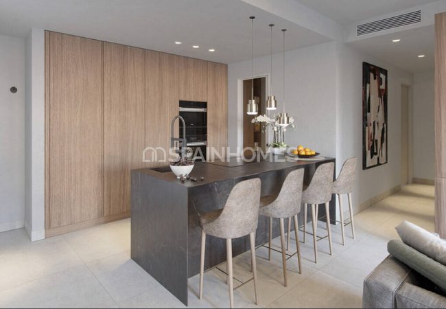 2-bedroom Apartment in a Complex with a Pool in Málaga 7