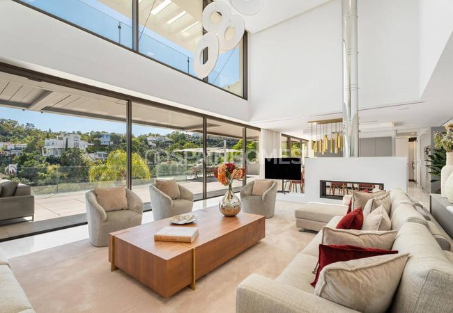 5-bedroom Villa for Sale Near the Marina in Benahavis 16