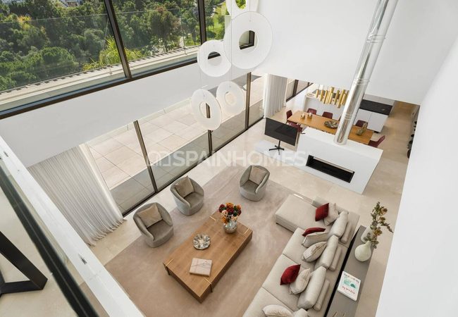 5-bedroom Villa for Sale Near the Marina in Benahavis 17