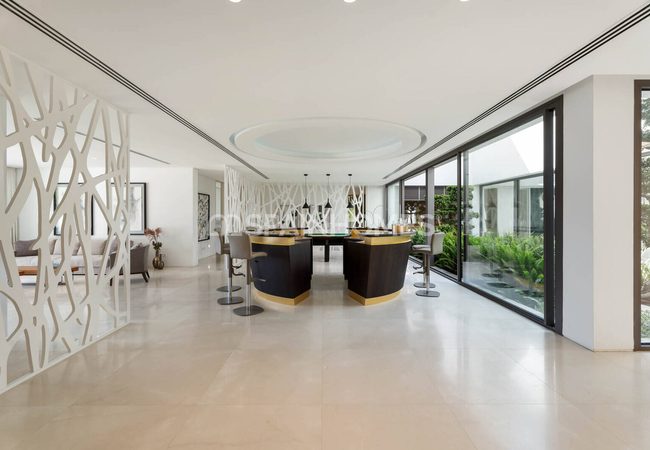 6-bedroom House with Pool and Garden in Benahavís 19