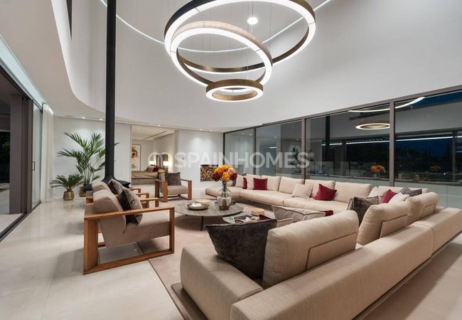6-bedroom House with Pool and Garden in Benahavís 18